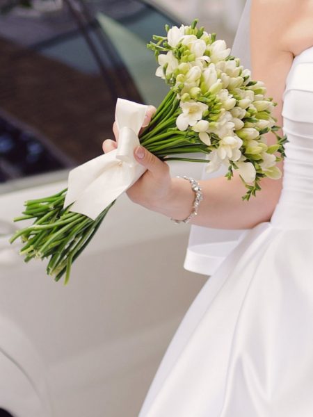 Bouquet de freesias blancs