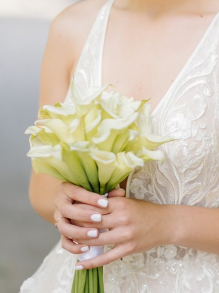 Bouquet simple de callas blancs