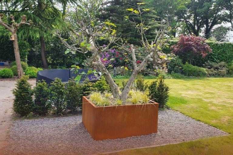 jardinière en acier corten
